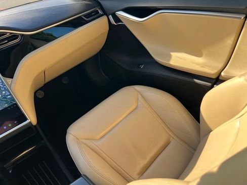 Used 2016 Tesla Model S 70D image 12