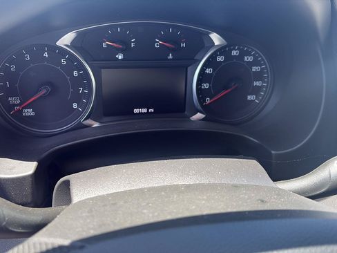 Used 2023 GMC Terrain SLE w/ Driver Convenience Package FWD image 9