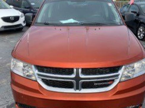 Used 2014 Dodge Journey American Value Package w/ Flexible Seating Group image 2