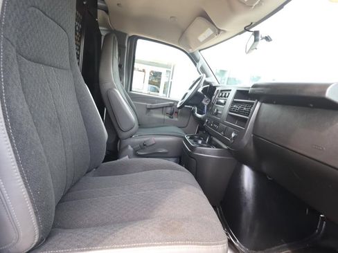 Used 2025 Chevrolet Express 2500 w/ Driver Convenience Package RWD image 9