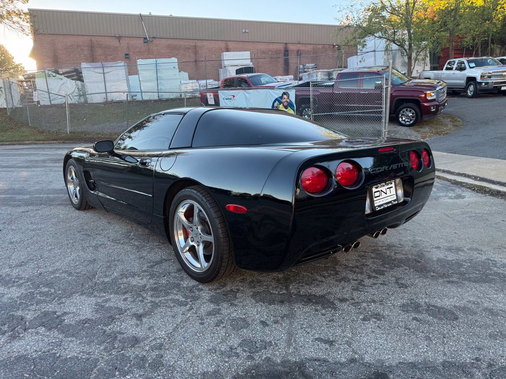 Used 2004 Chevrolet Corvette Coupe RWD image 8