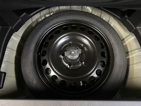 Certified 2023 Chevrolet Equinox RS w/ LPO, Floor Liner Package image 26