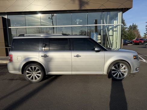 Used 2019 Ford Flex Limited image 8