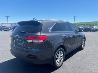 Used 2018 Kia Sorento AWD video 2