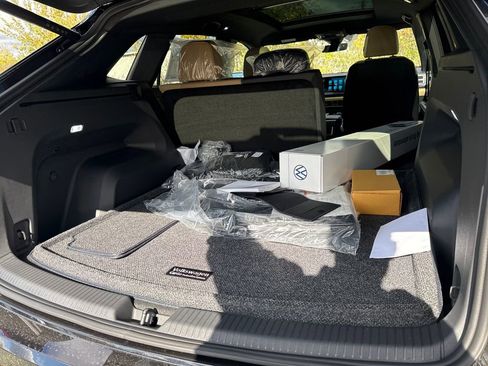 New 2026 Volkswagen Atlas Cross Sport SE image 15