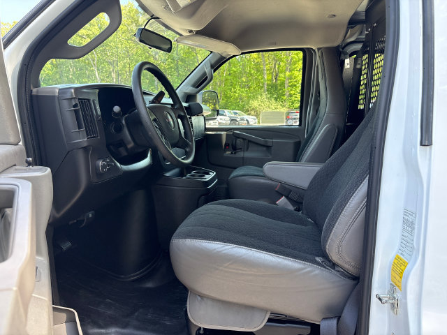 Certified 2025 GMC Savana 2500 w/ Driver Convenience Package RWD image 23