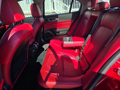 Used 2018 Alfa Romeo Giulia Ti image 19