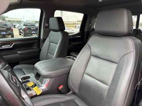 Used 2023 GMC Sierra 1500 Elevation w/ Elevation Premium Package image 5