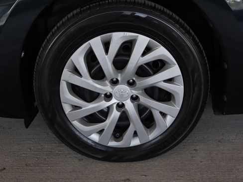Used 2017 Toyota Corolla LE w/ Carpet Mat Package (TMS) FWD image 25