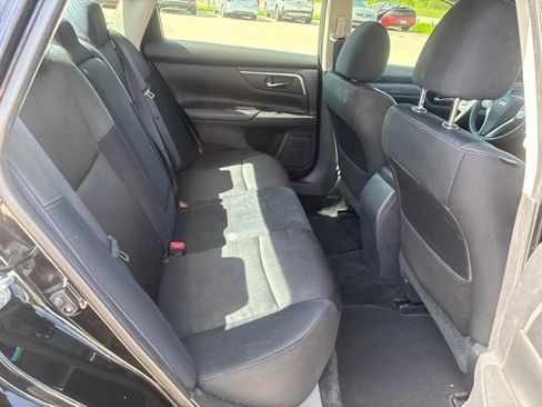 Used 2017 Nissan Altima 2.5 SR w/ Midnight Edition Package FWD image 23
