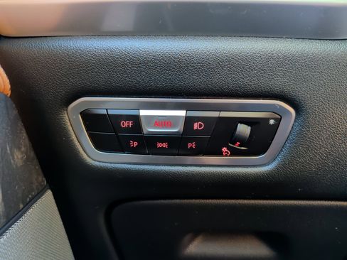 Certified 2023 BMW X7 xDrive40i w/ Premium Package image 23