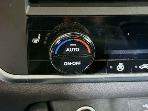 Used 2023 Nissan Rogue SV w/ SV Premium B Package AWD/4WD image 12