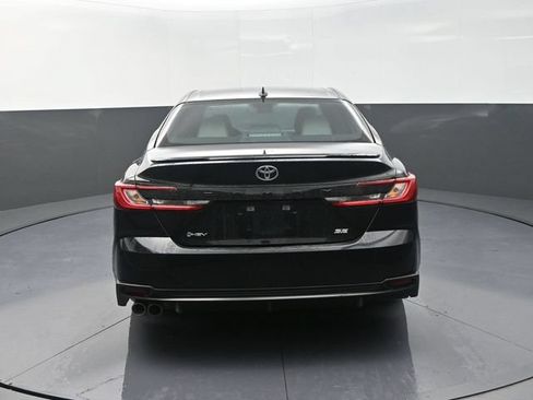 Used 2026 Toyota Camry SE FWD image 7
