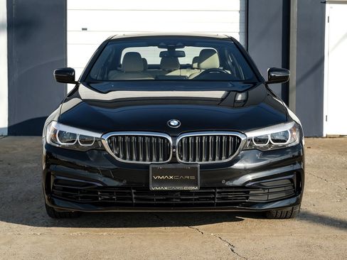 Used 2019 BMW 530e w/ Convenience Package image 7
