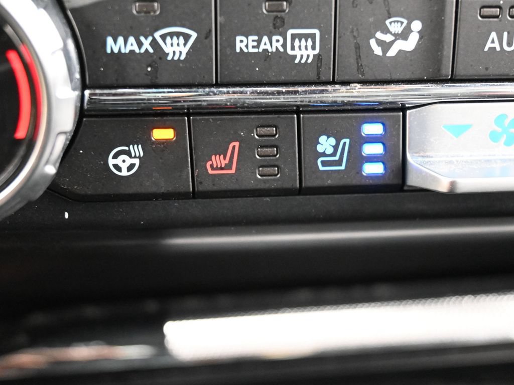 Used 2025 Ford F150 Raptor AWD/4WD image 26