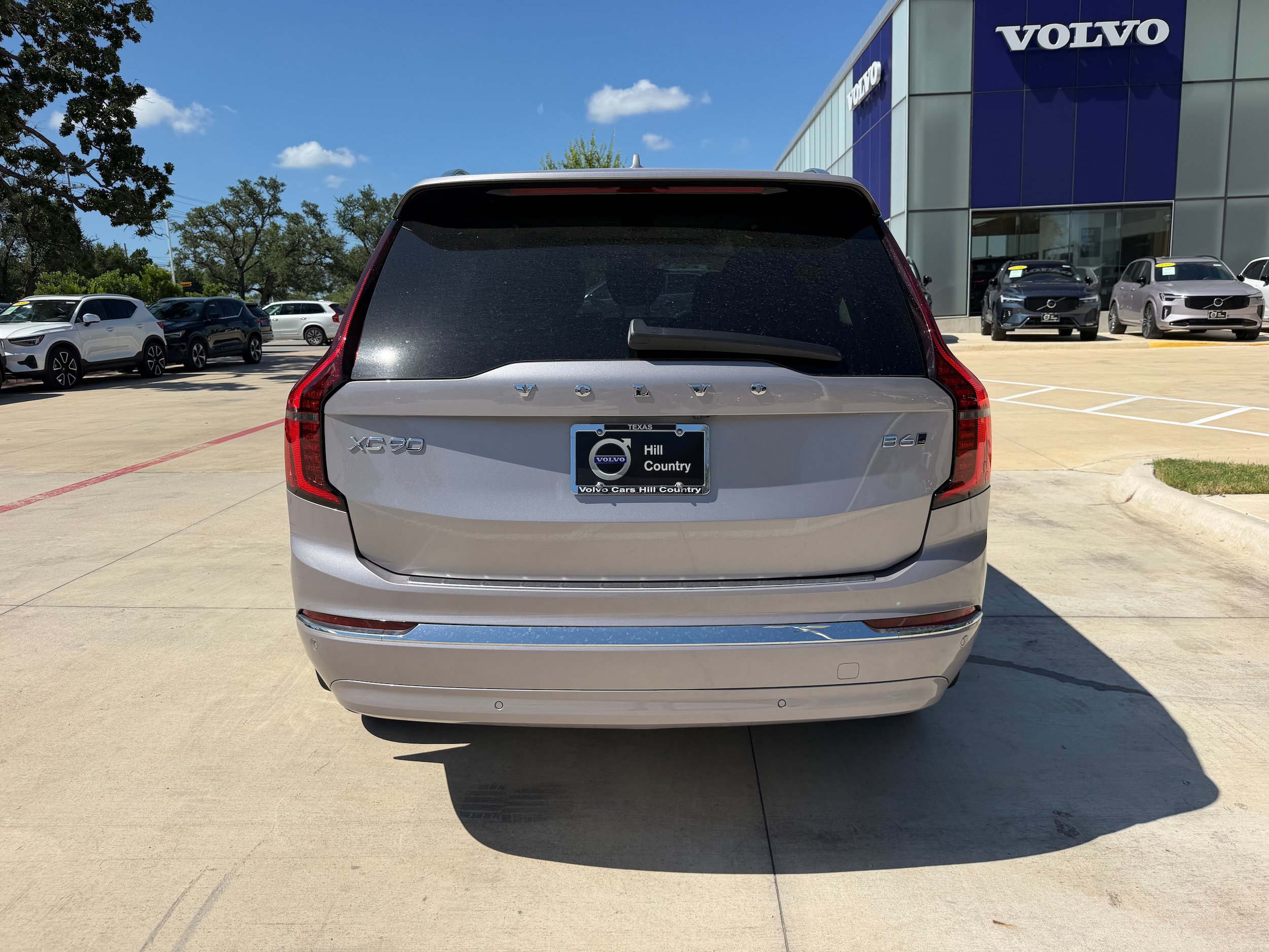 New 2026 Volvo XC90 B6 Plus w/ Protection Package Premier AWD/4WD image 5