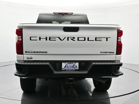 Used 2023 Chevrolet Silverado 2500 Custom w/ Custom Value Package image 6