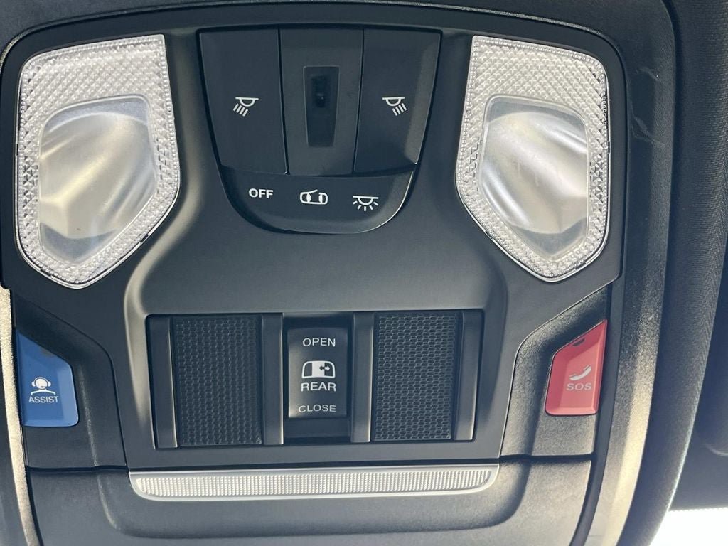Used 2024 RAM 1500 Big Horn AWD/4WD image 31