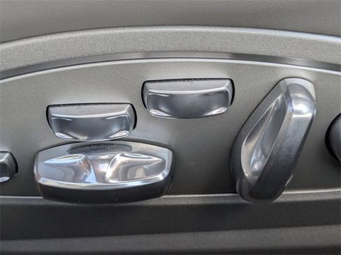 Used 2015 Porsche 911 Turbo S image 19