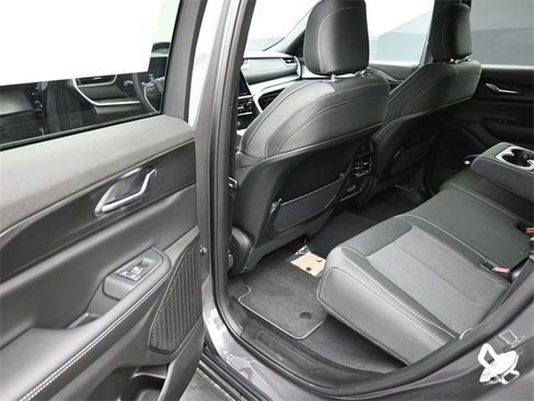 New 2025 Jeep Grand Cherokee Laredo X image 16