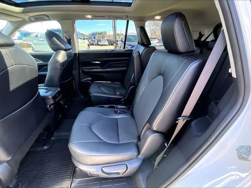 Certified 2024 Toyota Grand Highlander XLE AWD/4WD image 20