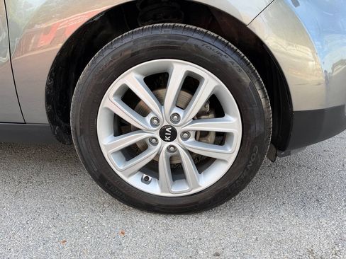 Used 2018 Kia Soul + FWD image 33