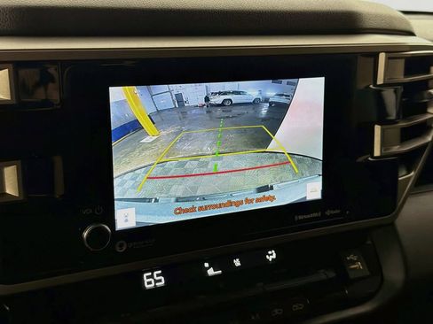 Used 2022 Toyota Tundra SR5 AWD/4WD image 13