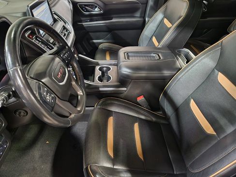 Used 2021 GMC Yukon XL AT4 w/ AT4 Premium Plus Package AWD/4WD image 29