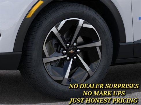 New 2026 Chevrolet Equinox EV LT image 9