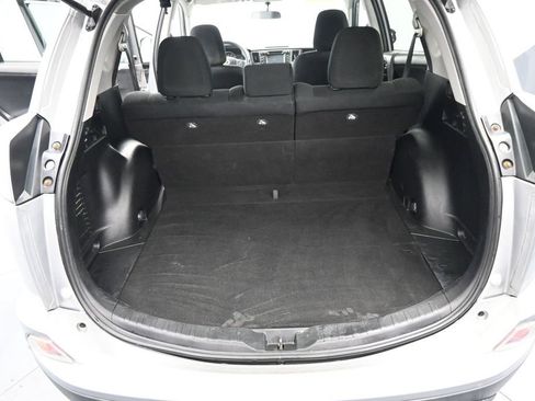 Used 2016 Toyota RAV4 LE AWD/4WD image 22