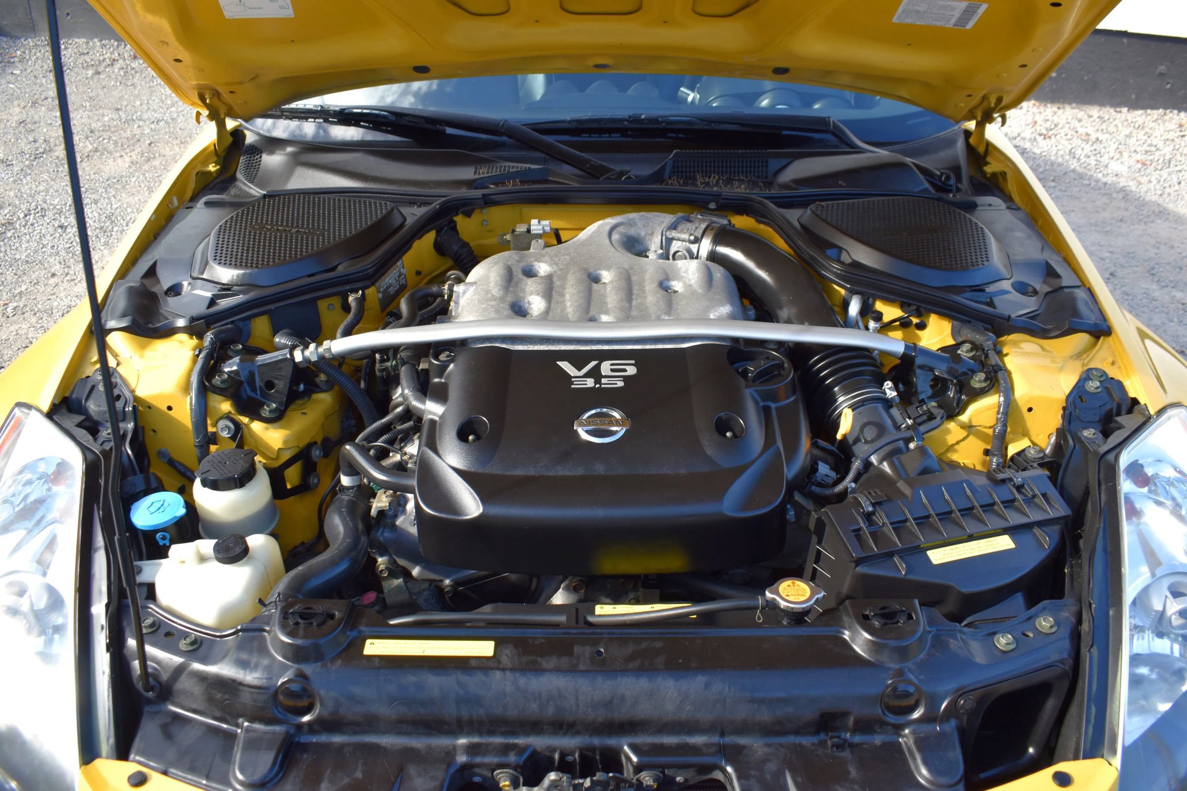 Used 2005 Nissan 350Z Touring w/ (N93) Cargo Convenience Pkg RWD image 33