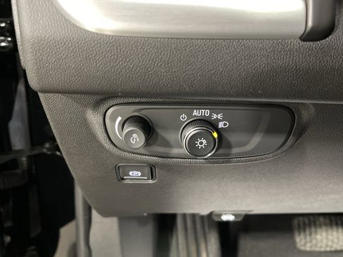 Used 2022 GMC Terrain SLE w/ Driver Convenience Package image 20