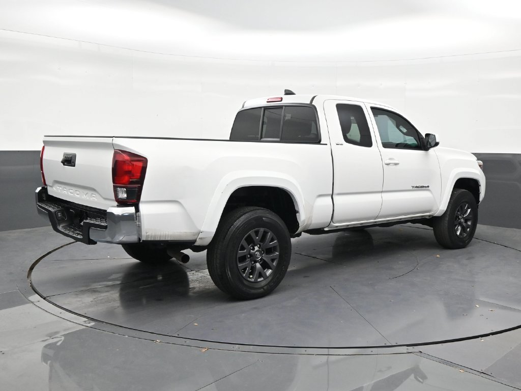Used 2023 Toyota Tacoma SR5 w/ SR5 Appearance Package RWD image 5