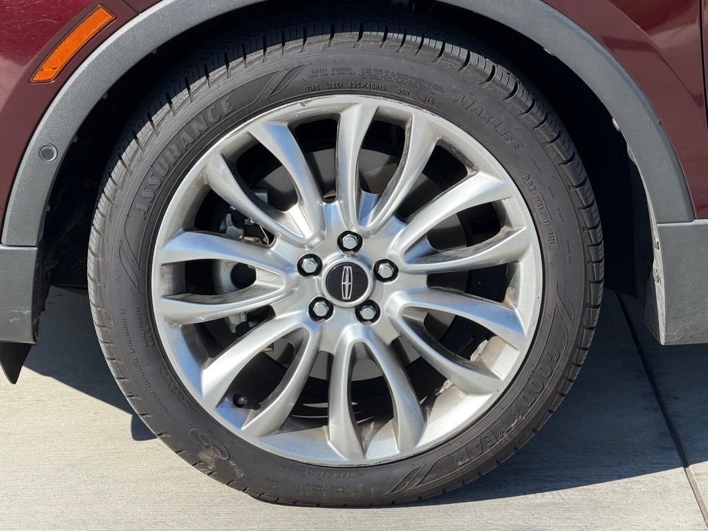 Used 2017 Lincoln MKC Reserve FWD image 7
