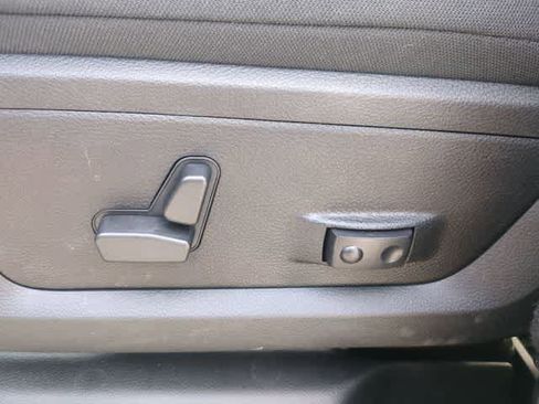 New 2026 RAM 2500 Big Horn AWD/4WD image 16