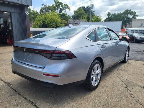 Used 2025 Honda Accord LX image 7