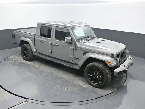 Used 2022 Jeep Gladiator Overland image 49