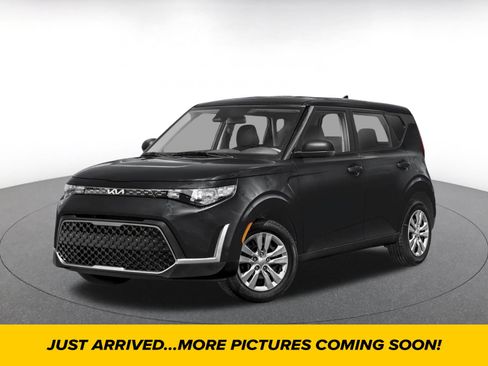 Used 2025 Kia Soul LX w/ LX Technology Package FWD image 1
