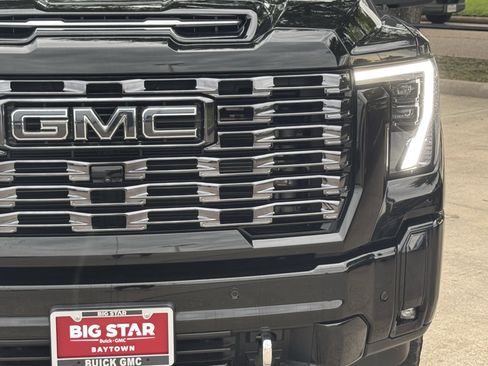 Used 2025 GMC Sierra 2500 Denali Ultimate AWD/4WD image 5