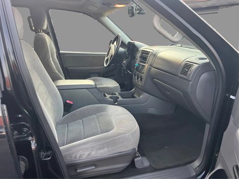 Used 2005 Ford Explorer Sport XLT AWD/4WD image 26