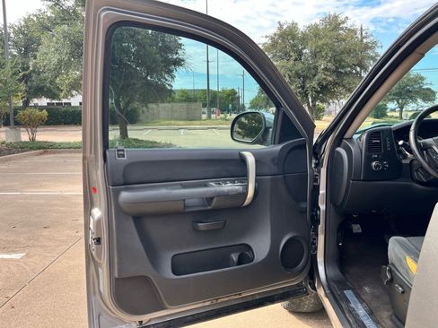 Used 2009 Chevrolet Silverado 1500 LT w/ Texas Edition image 10