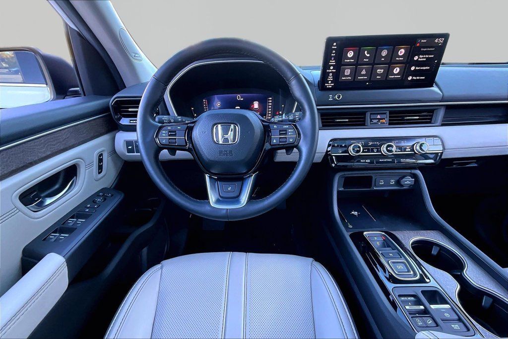 Used 2026 Honda Pilot Elite image 8