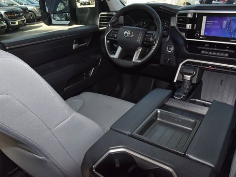 Used 2022 Toyota Tundra SR5 w/ Convenience Package image 15