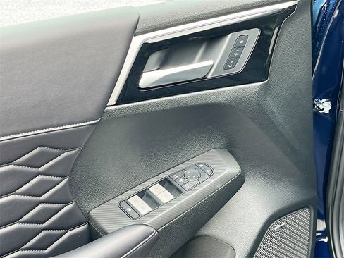 New 2025 Mitsubishi Outlander SEL image 18