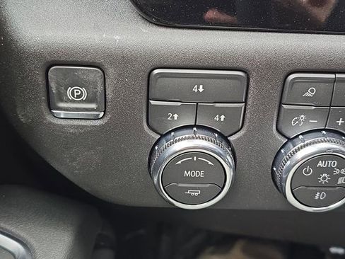 New 2026 GMC Sierra 2500 SLE w/ Preferred Package image 10