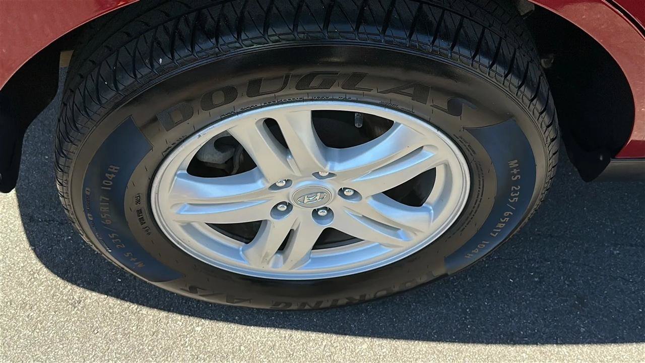 Used 2010 Hyundai Santa Fe GLS FWD image 21