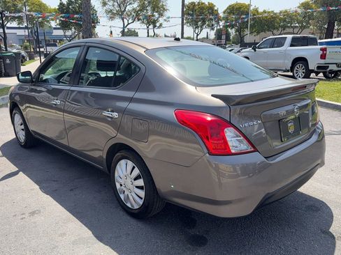 Used 2017 Nissan Versa SV FWD image 7