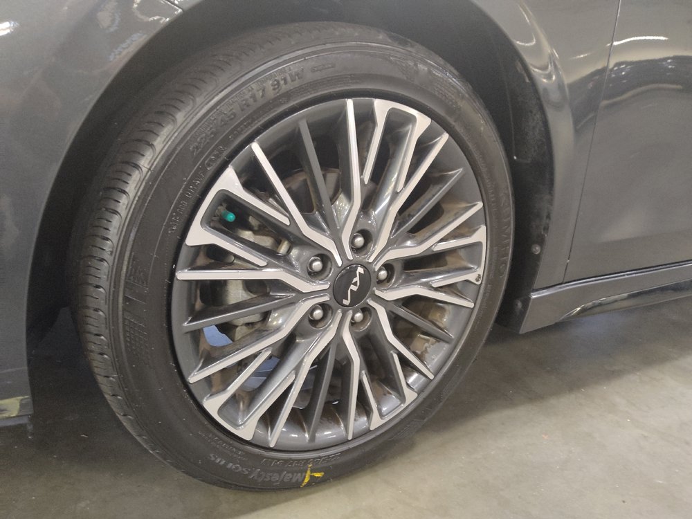 Used 2024 Kia Forte GT-Line w/ GT-Line Premium Package FWD image 31