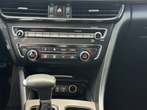 Used 2019 Kia Optima S w/ S Panoramic Sunroof Package FWD image 26