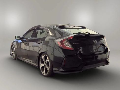 Used 2018 Honda Civic EX image 2